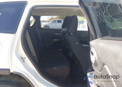 2021 Jeep Cherokee Latitude 4X4 z USA, uszkodzony, nr VIN 1C4PJMCB6MD193222